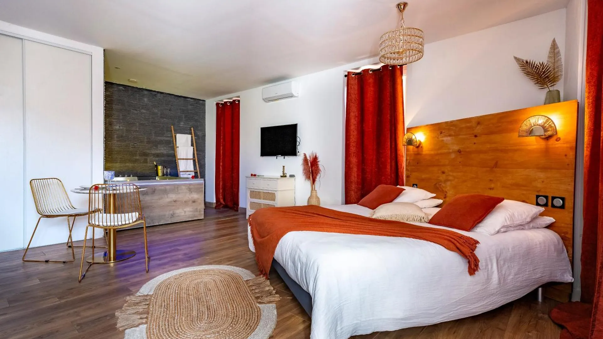 Loft Romantique - Spa Privatif - Spa Noctambulles Hyères
